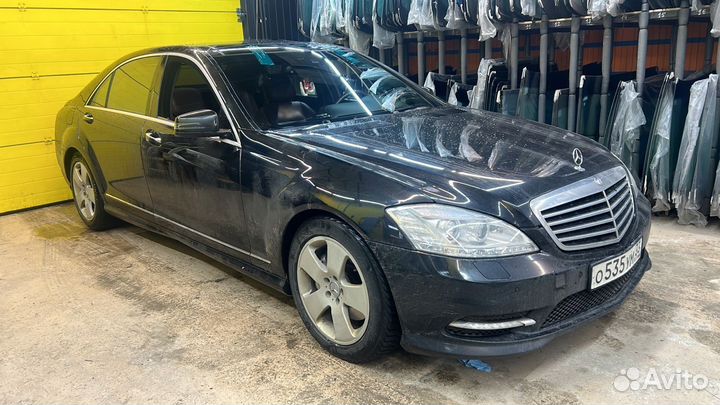 Лобовое стекло Mercedes w212 212