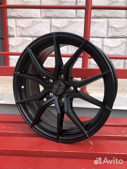 Литые Диски R17 7.0 5*112 ET40 d57.1 U4B