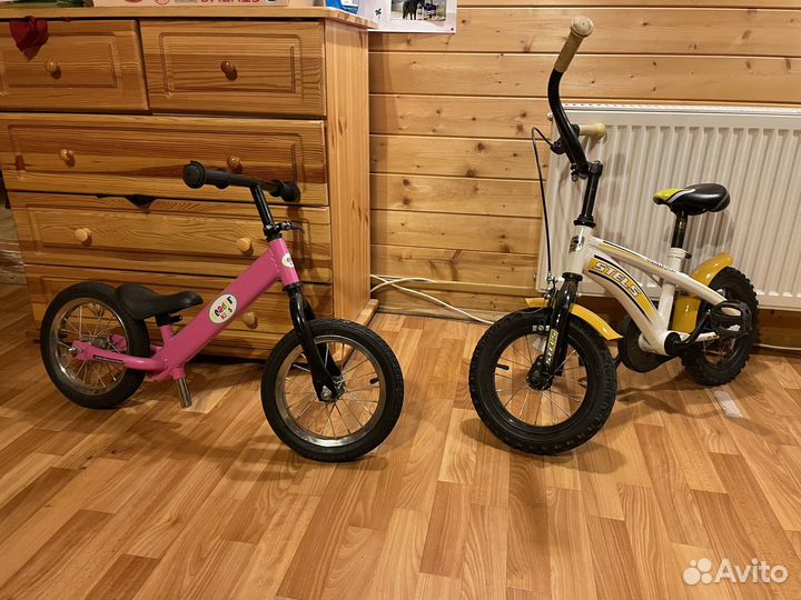 Беговел для малышей и велосипед четырехколесный