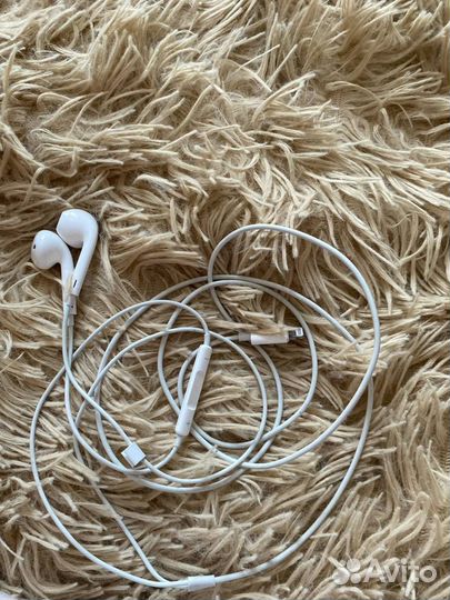Наушники earpods