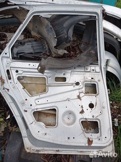Задние двери ваз 2110
