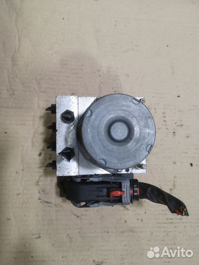 Блок abs audi A4 avant 8ED 8E0910517B018