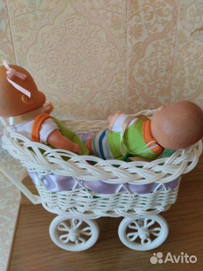 Пупсы Ненуко в коляске