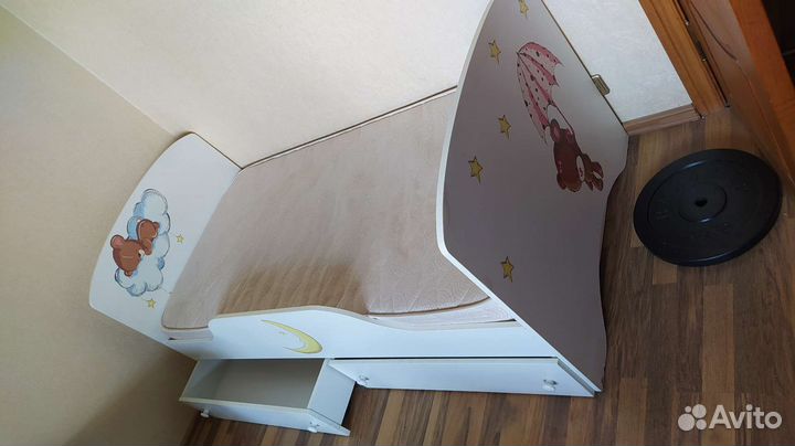 Кровать с матрасом+ комод для девочки