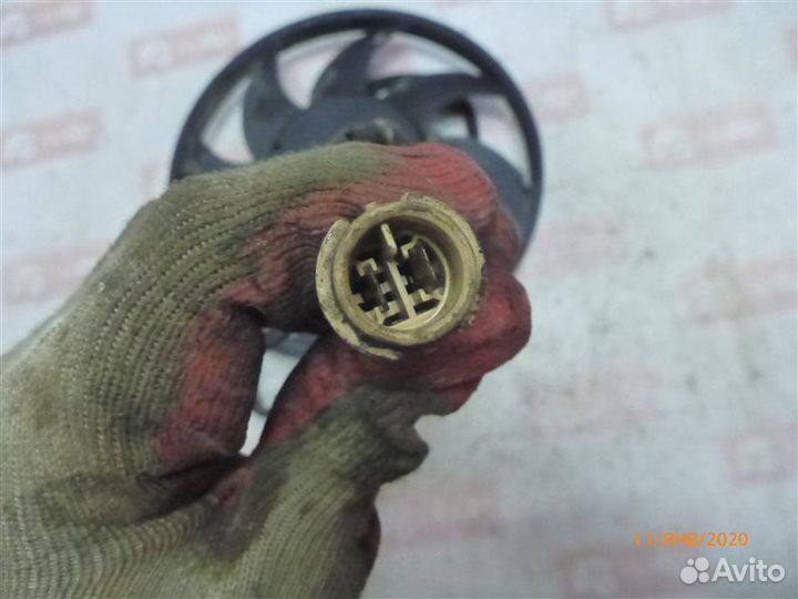 Вентилятор радиатора Volkswagen Passat B5 AHL 1998