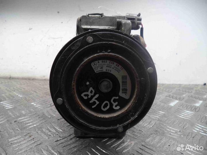 Компрессор системы кондиционирования Mercedes-Benz