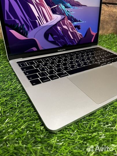 Отличный MacBook Pro 13 2019 TouchBar