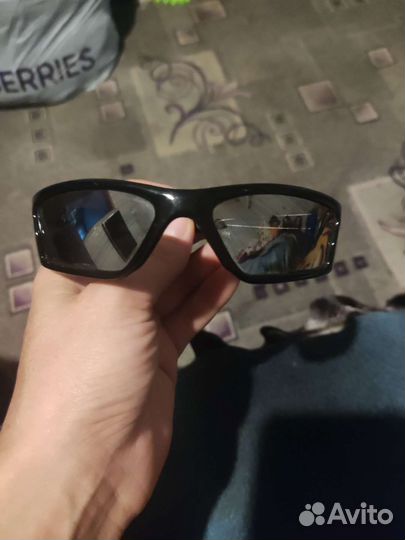 Солнцезащитные очки