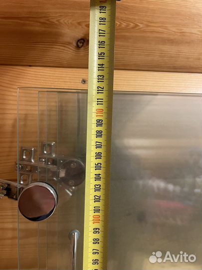 Стеклянные дверцы офисного шкафа