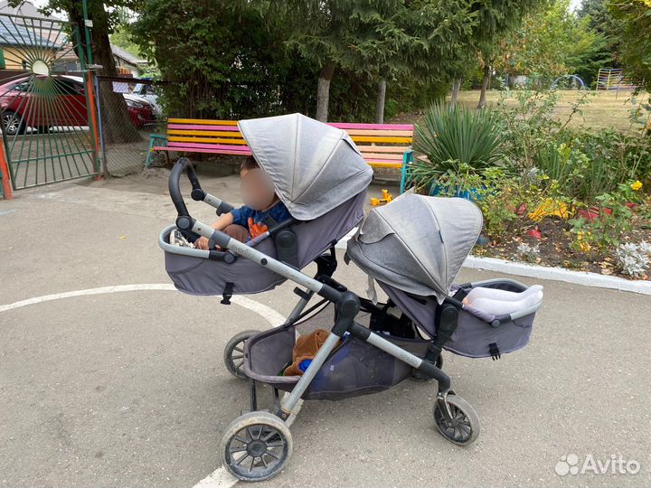 Коляска для двойни