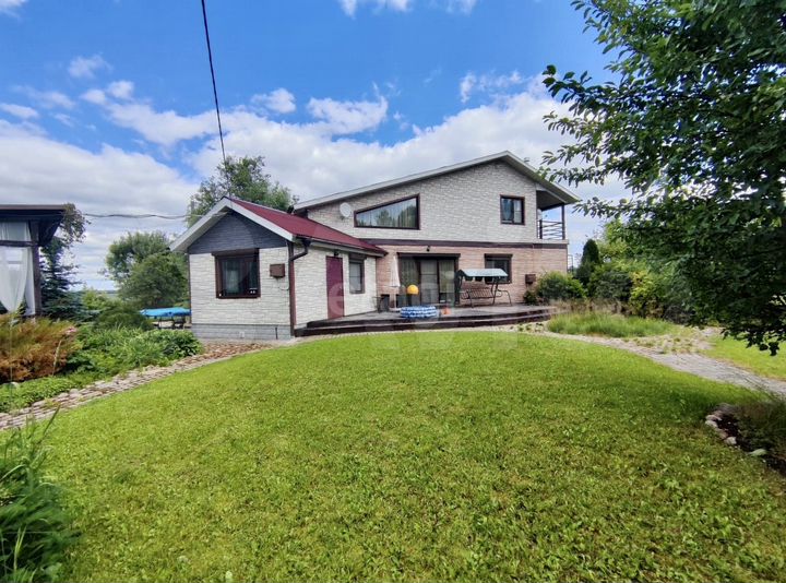 Дом 220,7 м² на участке 21 сот.