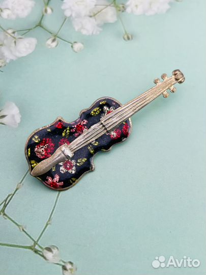 Брошь винтажная виолончель 70гг США Б31