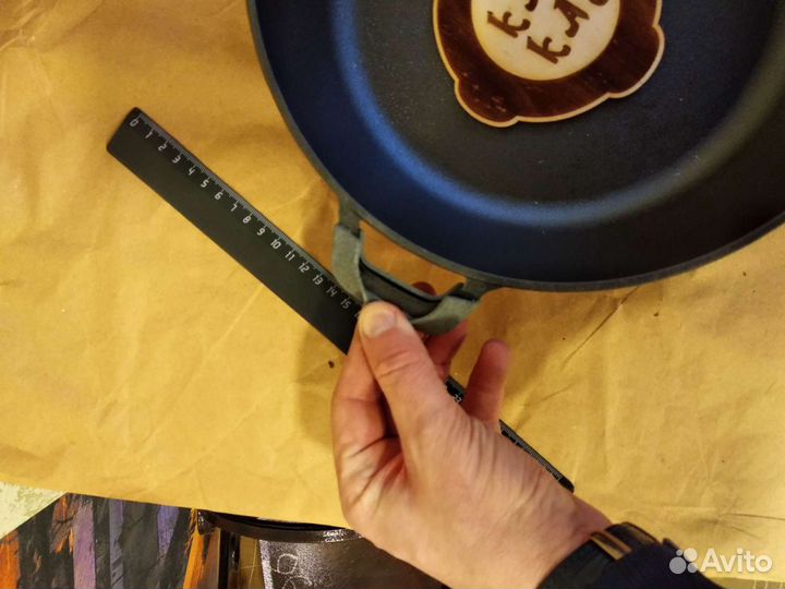 Сковорода чугунная Биол 26см