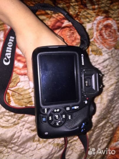 Зеркальный фотоаппарат Canon 1200 d