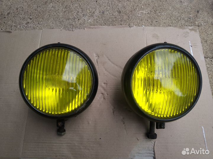 Фары противотуманные желтые