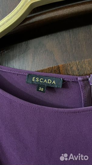 Escada платье 38