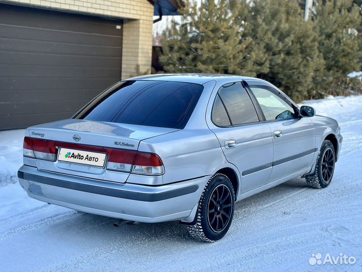 Nissan Sunny 1.5 AT, 2002, 335 000 км