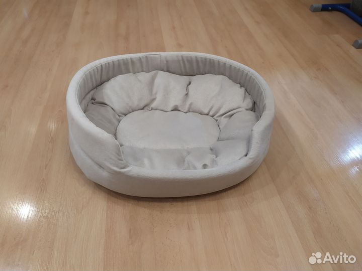 Лежанка для кошек новая