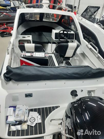 Катер Phoenix 530 HT