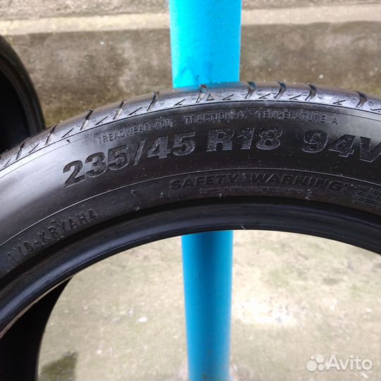 Kumho Ecsta HS51 235/45 R18 94