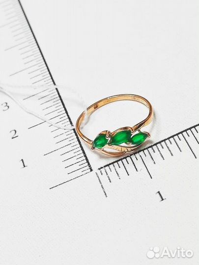 Золотое кольцо с камнем 16р