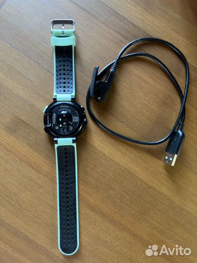 Часы Garmin Forerunner 235