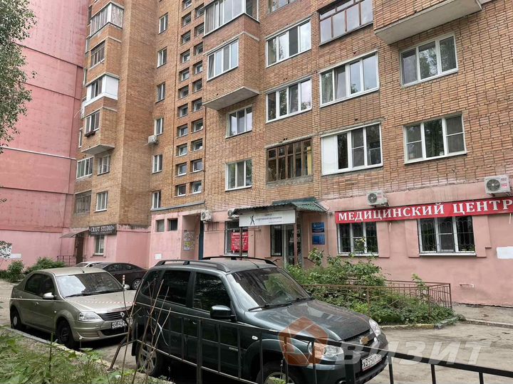 Торговое помещение рядом с парком Победы