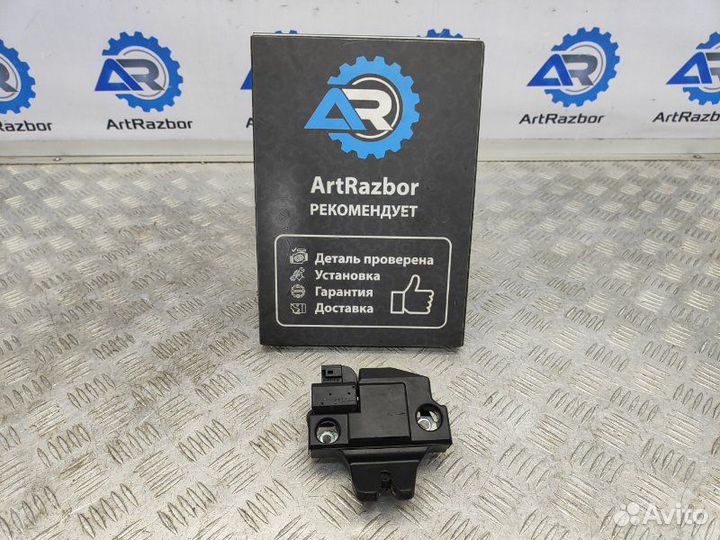 Замок багажника Toyota Corolla 10 E150 2007