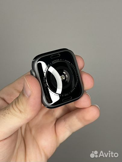 Apple Watch series 4 44mm АКБ-86% хорошие