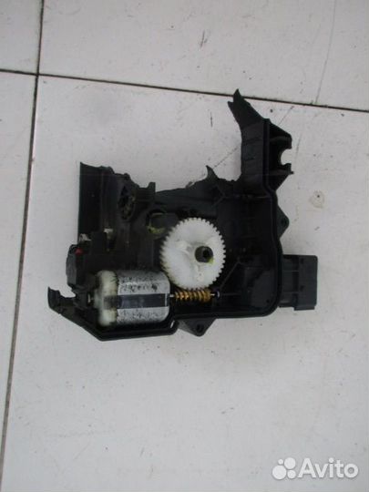 Замок двери Mercedes Benz Actros MP4