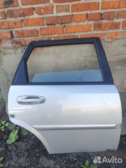 Дверь задняя правая Шевроле Лачетти универсал