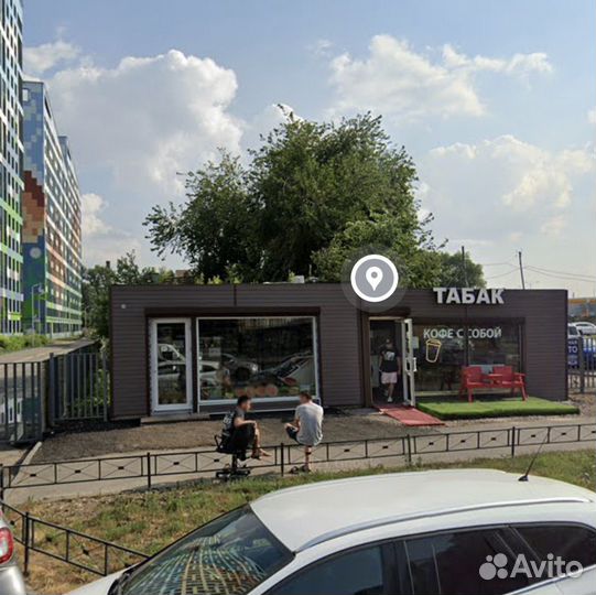 Сотрудник пункта выдачи заказов озон