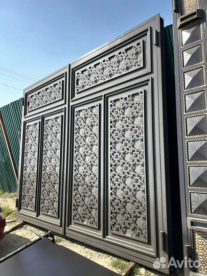 Кованные ворота в Маджалисе