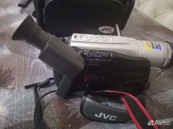 Видеокамера jvc