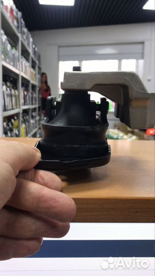 Подушка двигателя chrysler voyager 07