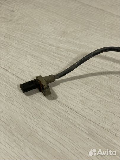 Датчик абс задний левый Geely Emgrand x7