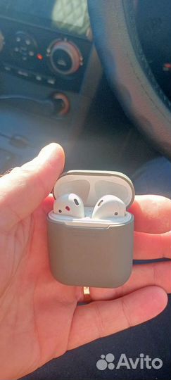 Наушники airpods