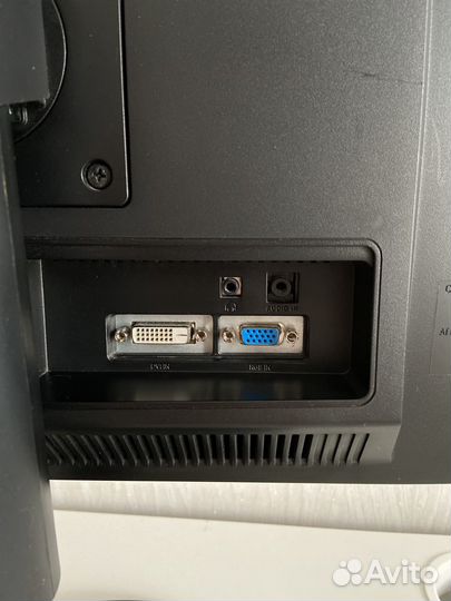 Монитор Samsung 22