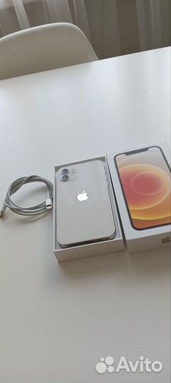 iPhone 12, 64 ГБ