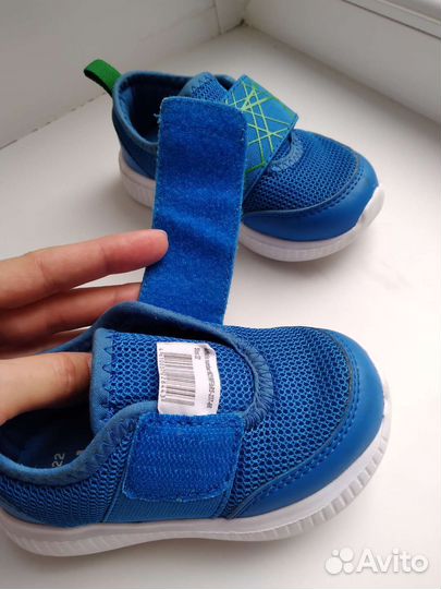 Кроссовки детские