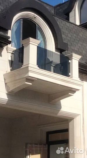 Ограждения из стекла для балконов и второго света