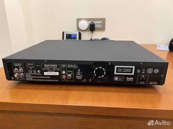 Blu-ray плеер marantz BD7003, пульт, кабели