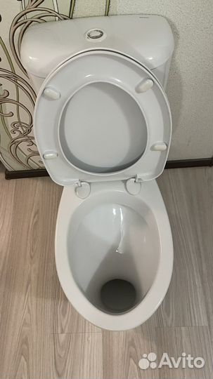 Унитаз с бачком