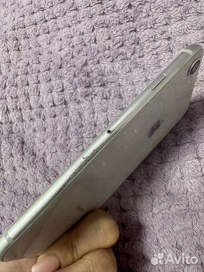Телефон iPhone 8 64 gb