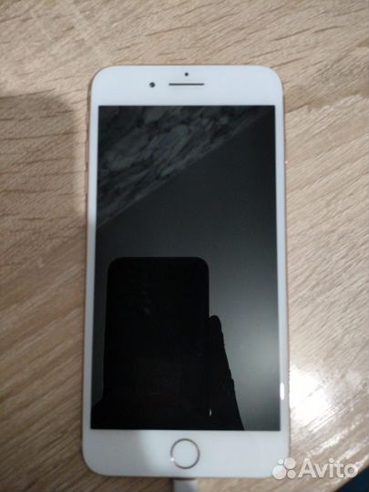 iPhone 8 Plus, 64 ГБ