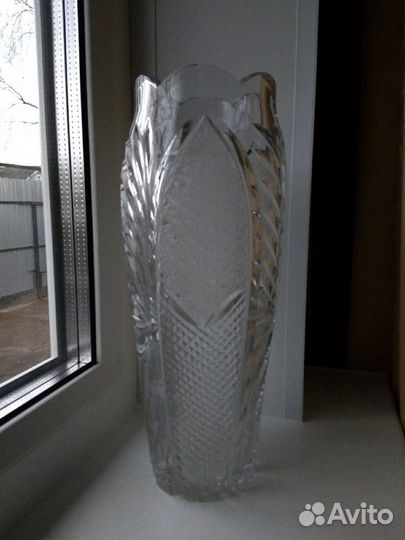 Хрустальная ваза