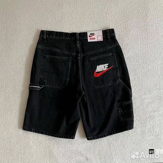 Шорты Nike x Supreme