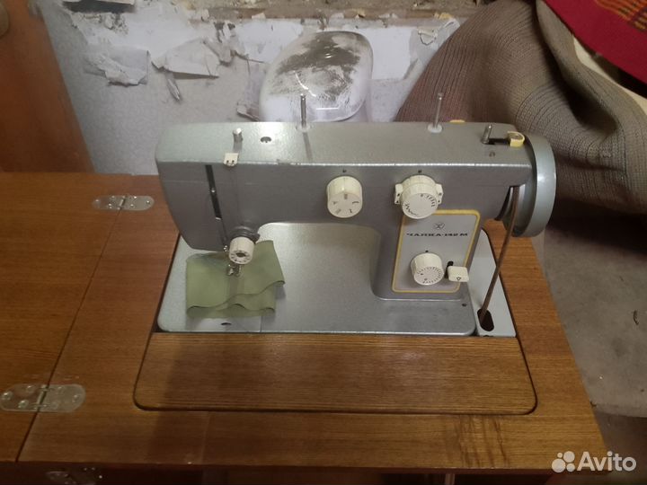 Швейная машина Подольская 142 М