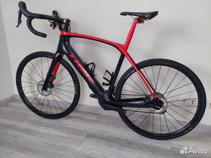 Шоссейный электровелосипед Trek Domane +(2019)