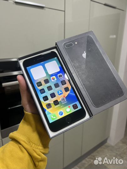 iPhone 8 Plus, 64 ГБ